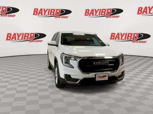 Used 2024 GMC Terrain SLE FWD image 3