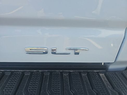 New 2026 GMC Sierra 3500 SLT w/ SLT Convenience Package image 8