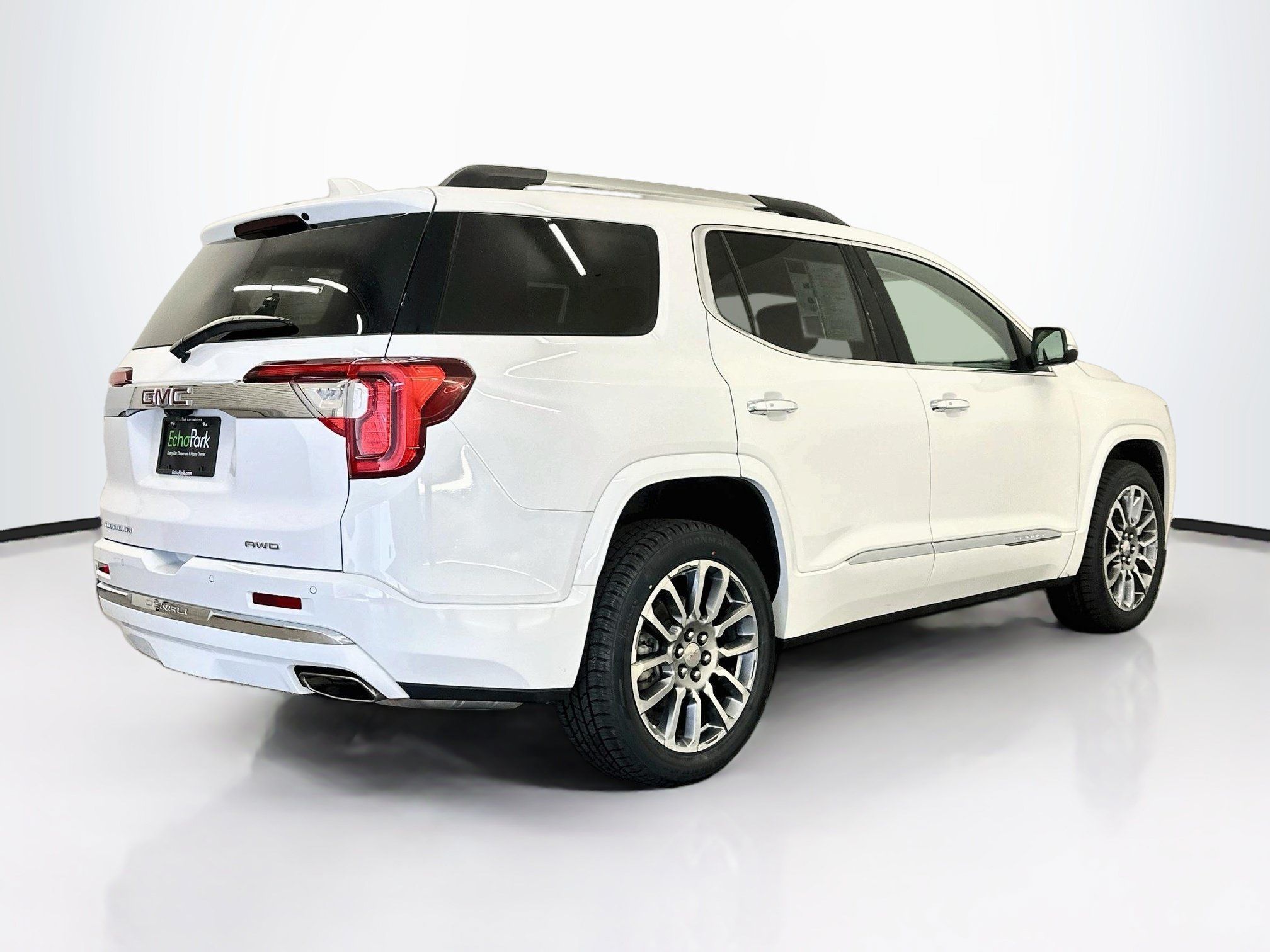 Used 2023 GMC Acadia Denali w/ Denali Ultimate Package AWD/4WD image 9