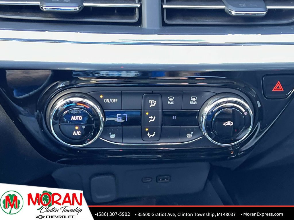 Certified 2025 Chevrolet Trax LT w/ Sunroof Package FWD image 25
