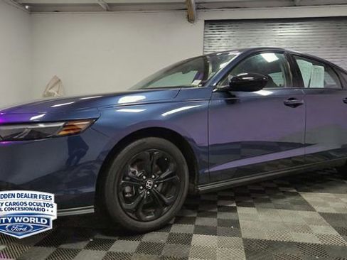 Used 2025 Honda Accord SE image 4