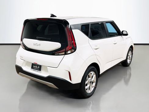 New 2025 Kia Soul LX image 7