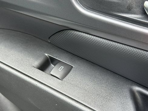 Used 2024 Chevrolet Equinox EV RS FWD image 22