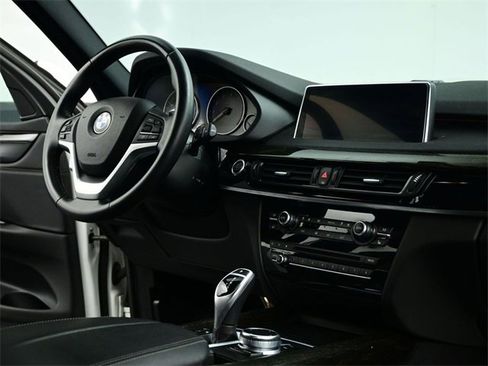 Used 2018 BMW X5 xDrive35i image 6