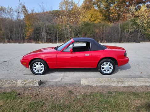 Used 1990 MAZDA MX-5 Miata image 2