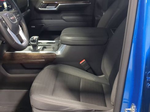Used 2023 GMC Sierra 1500 Elevation w/ Preferred Package AWD/4WD image 16