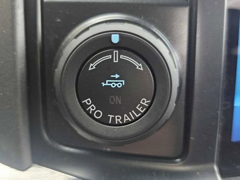 Used 2022 Ford F150 Lariat w/ Equipment Group 502A High image 30