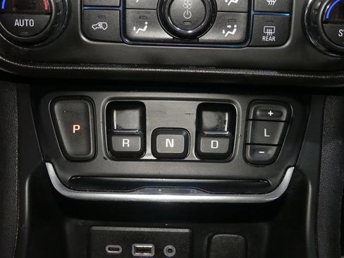 Used 2020 GMC Terrain SLE w/ Driver Convenience Package image 37