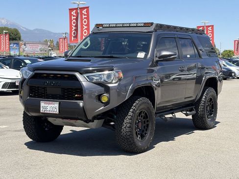 Used 2020 Toyota 4Runner TRD Off-Road Premium AWD/4WD image 43