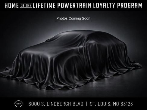 Used 2024 Chevrolet Trax LT w/ Sunroof Package FWD image 1