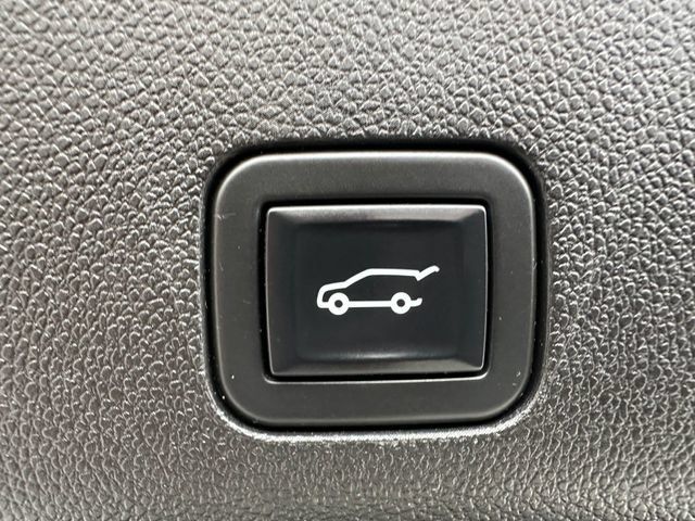 Used 2023 Cadillac Escalade Sport Platinum AWD/4WD image 28