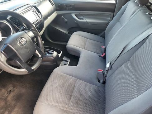 Used 2014 Toyota Tacoma 2WD Regular Cab image 11