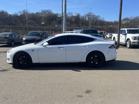 Used 2014 Tesla Model S 60 image 4