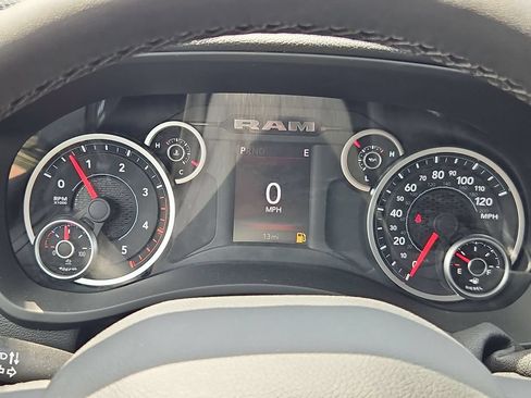 New 2026 RAM 3500 Big Horn AWD/4WD image 21