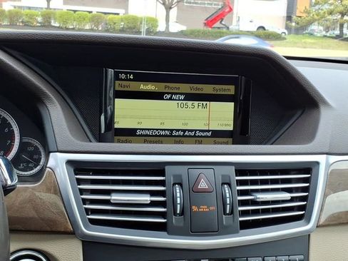 Used 2011 Mercedes-Benz E 350 4MATIC Sedan image 22