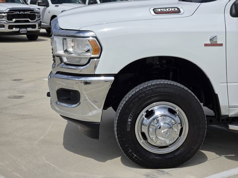 Used 2024 RAM 3500 Big Horn AWD/4WD image 9