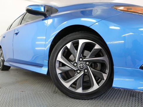 Used 2017 Toyota Corolla iM FWD image 18