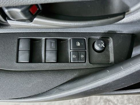 Used 2025 Toyota Corolla LE FWD image 15