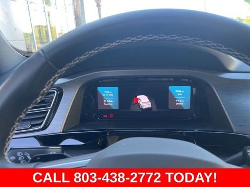 Used 2024 Volkswagen Atlas Cross Sport SE FWD image 21
