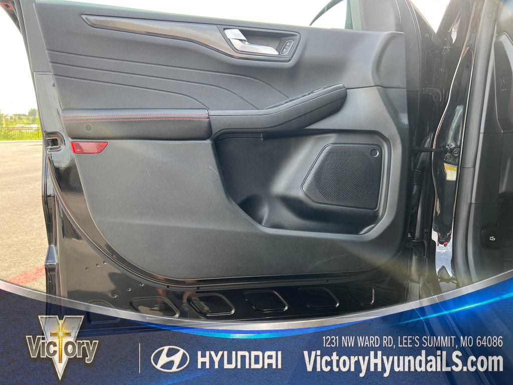 Used 2025 Ford Escape ST-Line Select AWD/4WD image 10