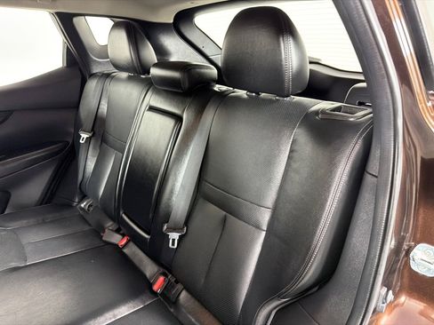 Used 2017 Nissan Rogue Sport SL w/ SL Premium Package image 19