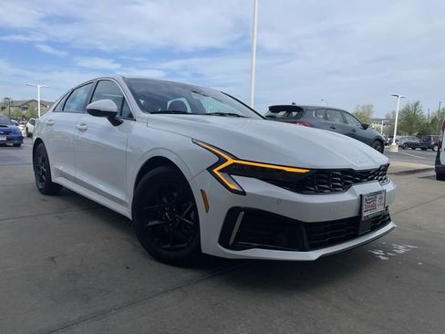 Used 2025 Kia K5 LXS FWD image 10