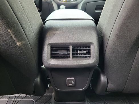 Used 2023 Chevrolet Equinox LT image 10