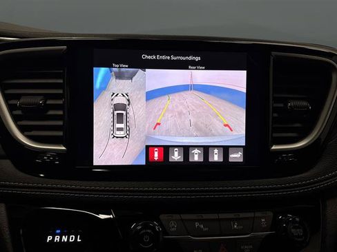 New 2026 Chrysler Pacifica Select w/ S Appearance Package image 9