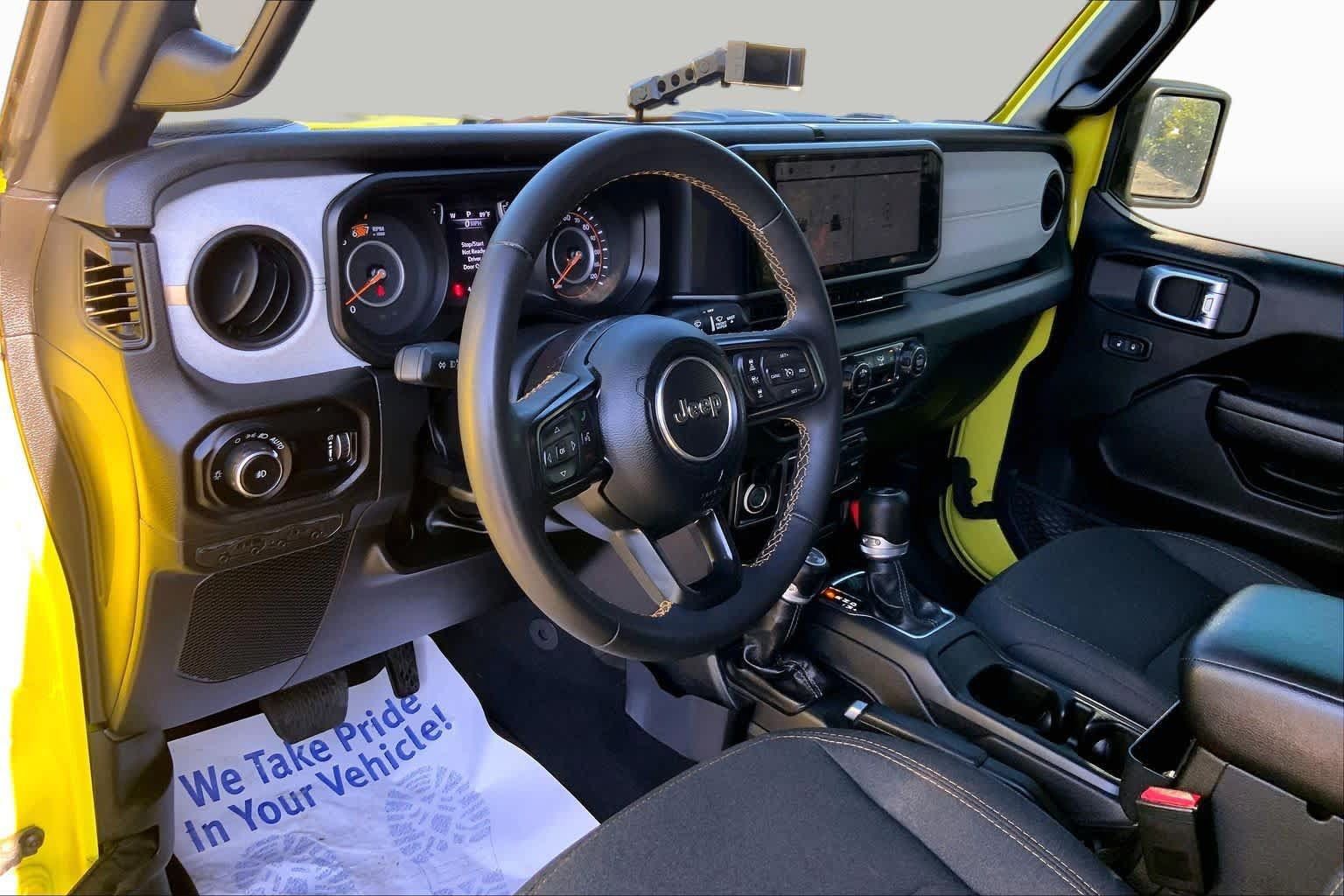 Used 2024 Jeep Wrangler Unlimited Sport AWD/4WD image 16