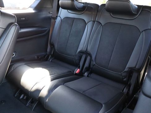 Used 2024 Jeep Grand Cherokee L Altitude image 42