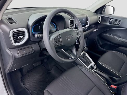 New 2026 Hyundai Venue SEL FWD image 9