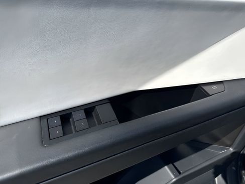 Used 2024 Tesla Cybertruck AWD Crew Cab image 29