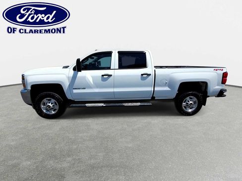 Used 2019 Chevrolet Silverado 2500 W/T w/ Snow Plow Prep Package AWD/4WD image 5
