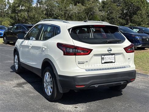 Certified 2021 Nissan Rogue Sport SV image 9