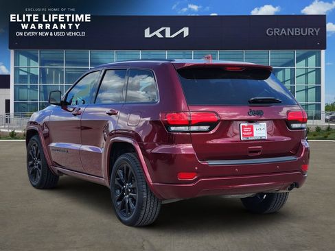 Used 2021 Jeep Grand Cherokee Laredo X RWD image 4