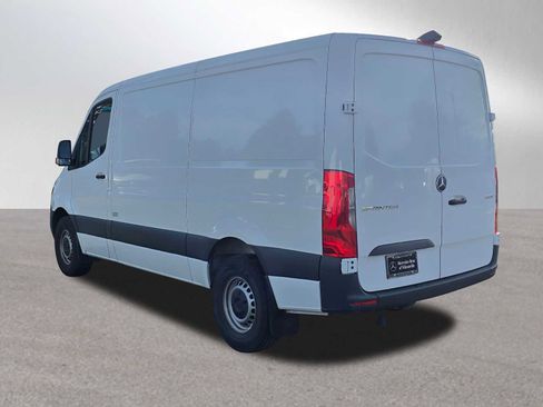 Used 2025 Mercedes-Benz Sprinter 2500 image 5