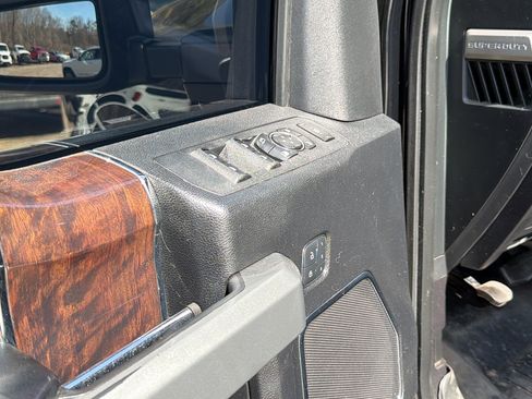 Used 2017 Ford F250 Platinum w/ Platinum Ultimate Package image 14