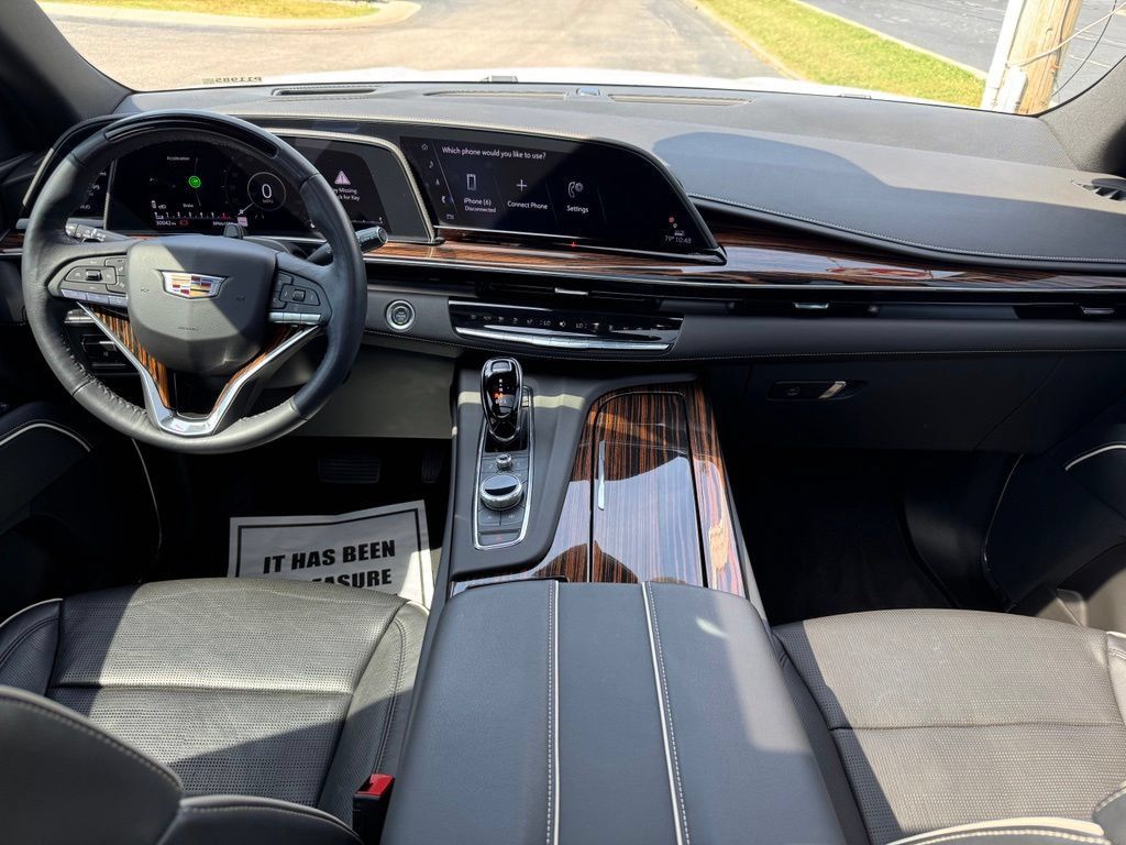 Certified 2024 Cadillac Escalade Premium Luxury w/ Performance Package AWD/4WD image 20