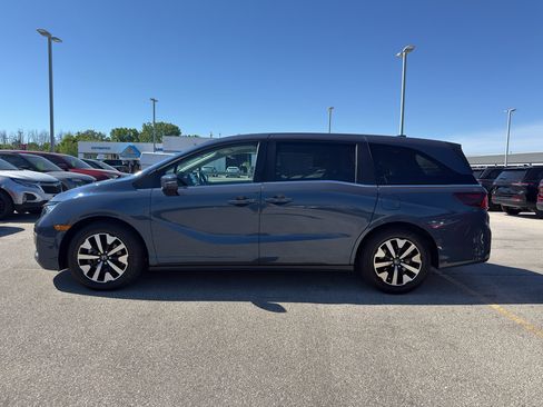 Used 2025 Honda Odyssey EX-L image 6