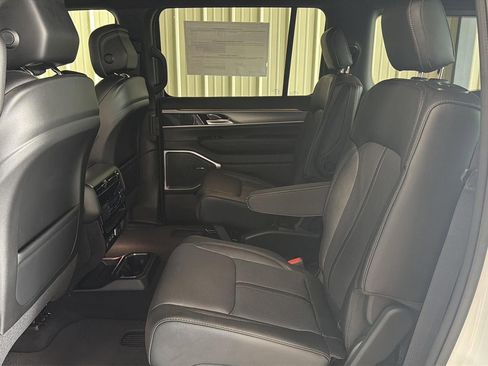 New 2026 Jeep Grand Wagoneer Limited AWD/4WD image 14