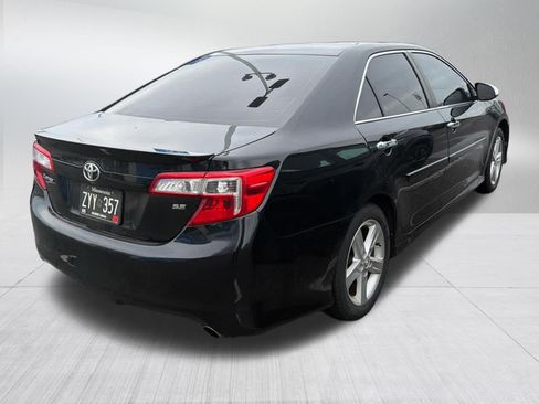 Used 2014 Toyota Camry SE FWD image 10