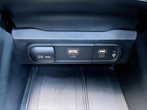 Used 2025 Kia Telluride S FWD image 33