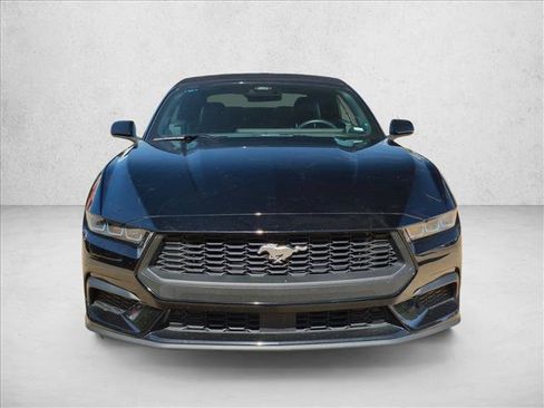 Used 2025 Ford Mustang Premium RWD image 3