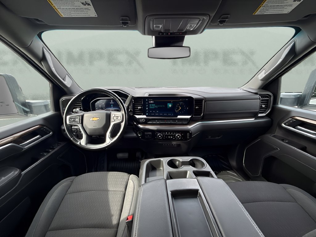 Used 2025 Chevrolet Silverado 2500 LT w/ Convenience Package AWD/4WD image 11