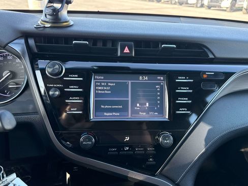 Used 2019 Toyota Camry SE FWD image 21