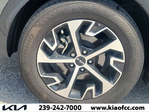 Used 2023 Kia Sportage EX FWD image 9