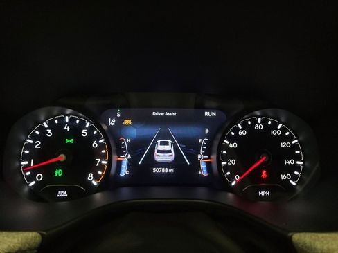 Used 2024 Jeep Compass Latitude image 23