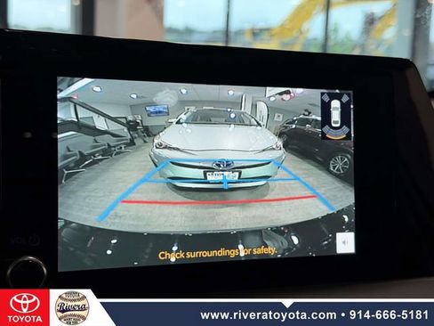 Used 2024 Toyota Prius Prime FWD image 23