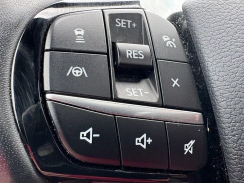 Used 2021 Ford Explorer Platinum w/ Equipment Group 601A AWD/4WD image 19