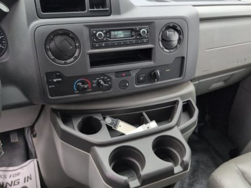 Used 2024 Ford E-450 and Econoline 450 Super Duty w/ Power Windows & Locks Group image 16